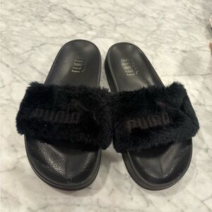 Puma Women's Plush Black Slides